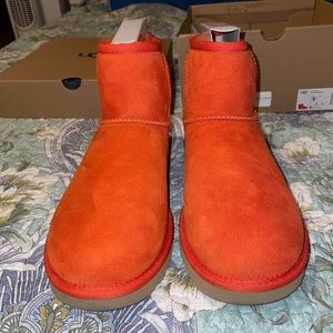 Ugh Classic Mini II Lava Flow